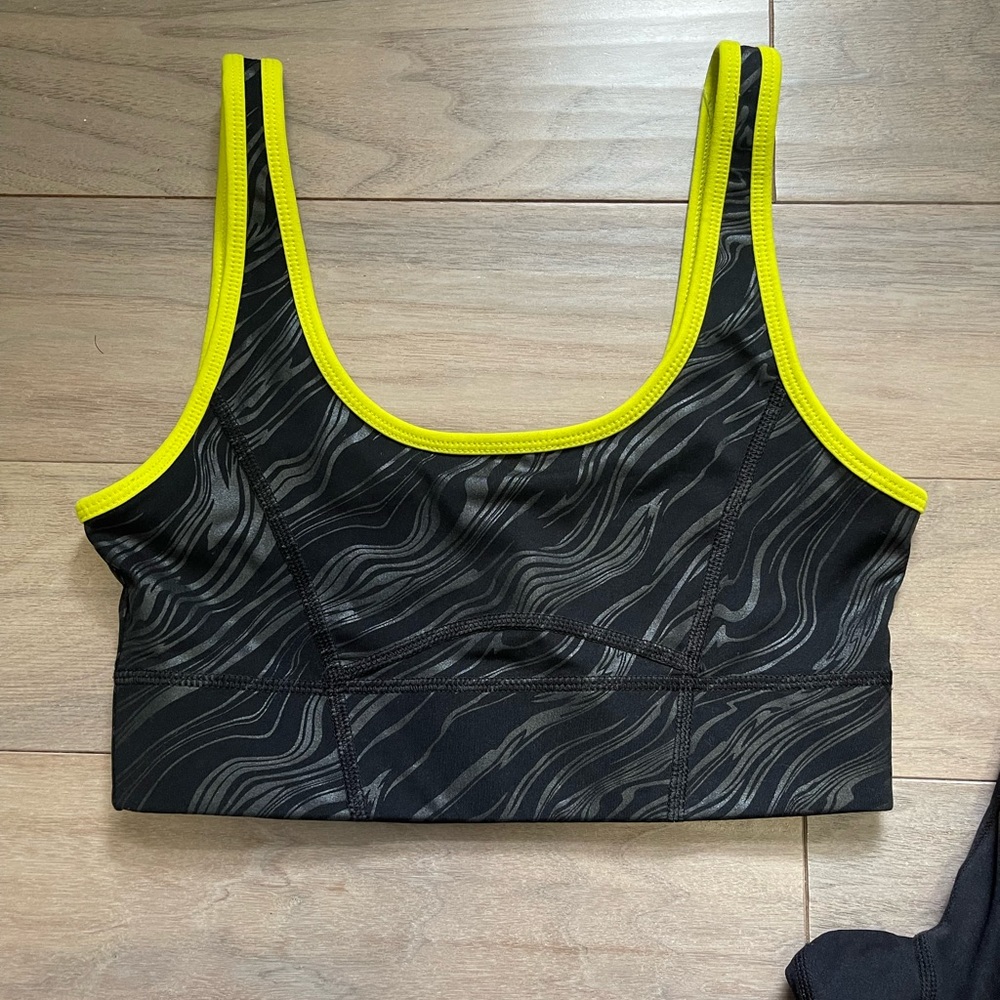 Fabletics Outfit - Picture 3 of 7